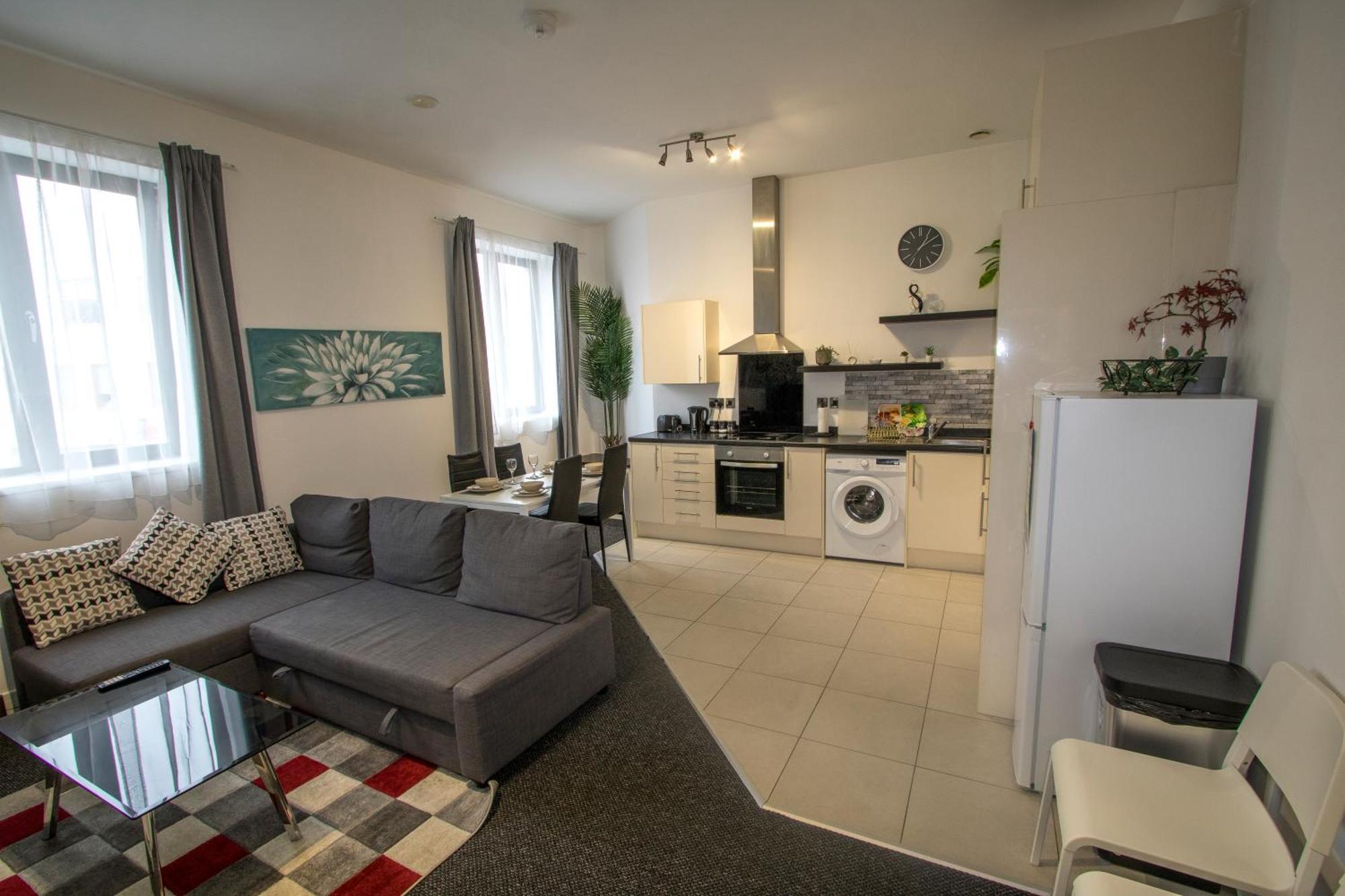 Ideal For Groups - 2 Bedroom Apartment - Free Parking, Transit Links, Close To Stadiums 曼彻斯特 外观 照片